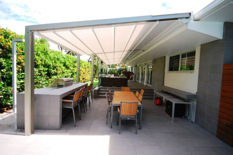 corradi-retractable-canopy-residential