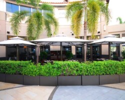 freestanding-structures-grill-on-the-alley-02