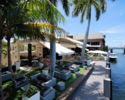Retractable Awnings - Kaluz Restaurant - Ft. Lauderdale, FL kaluz-restaurant-retractable-awnings-commercial-miami-awning
