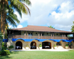 yacht-club-custom-awning